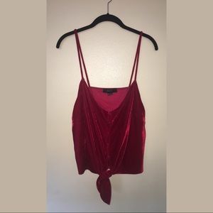 Red porcelain string blouse.